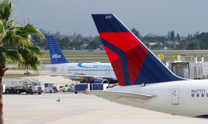 Delta, JetBlue hit with class action over insurance sales